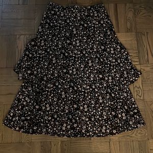 NWT Loft Outlet Floral Print Midi Skirt - Size Medium